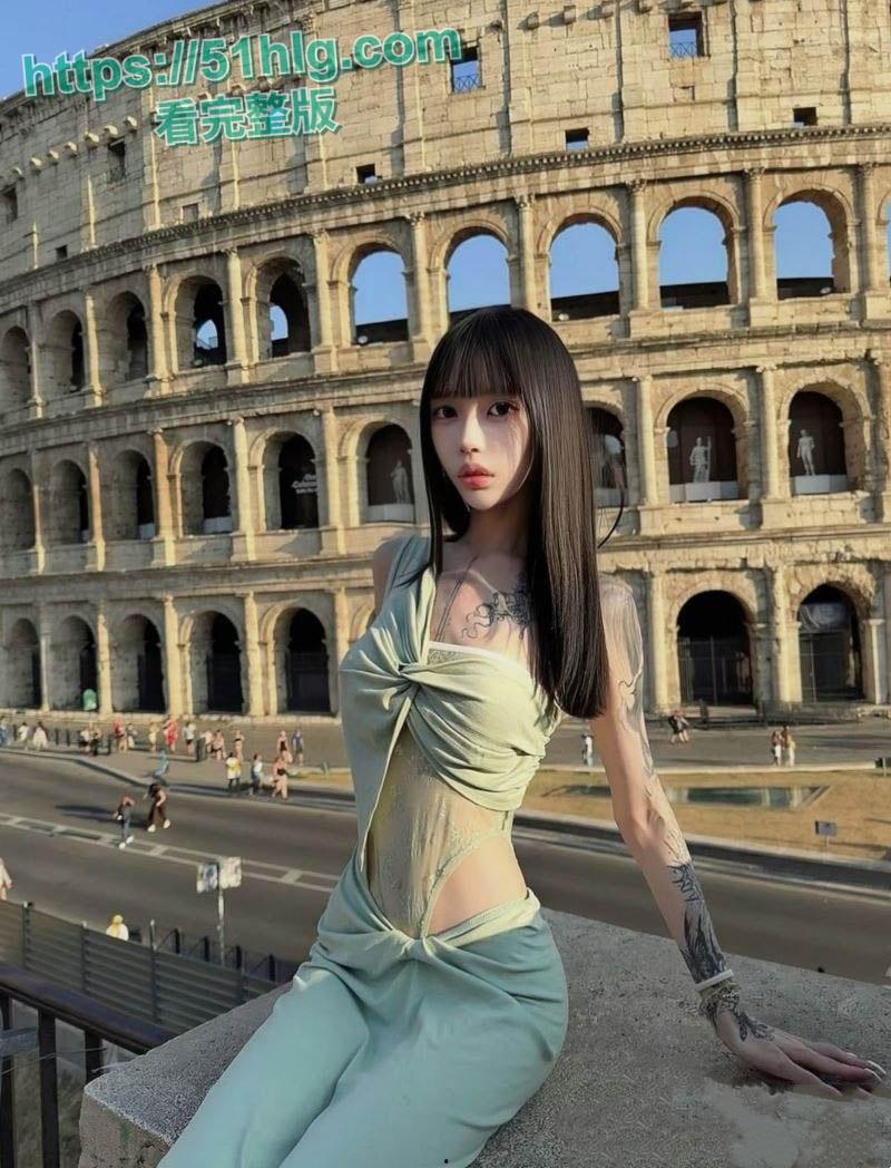 高颜值纹身网红自拍视频外流!与前男友激情做爱,超大奶子被肆意揉捏,动人呻吟诱惑感直接拉满-1