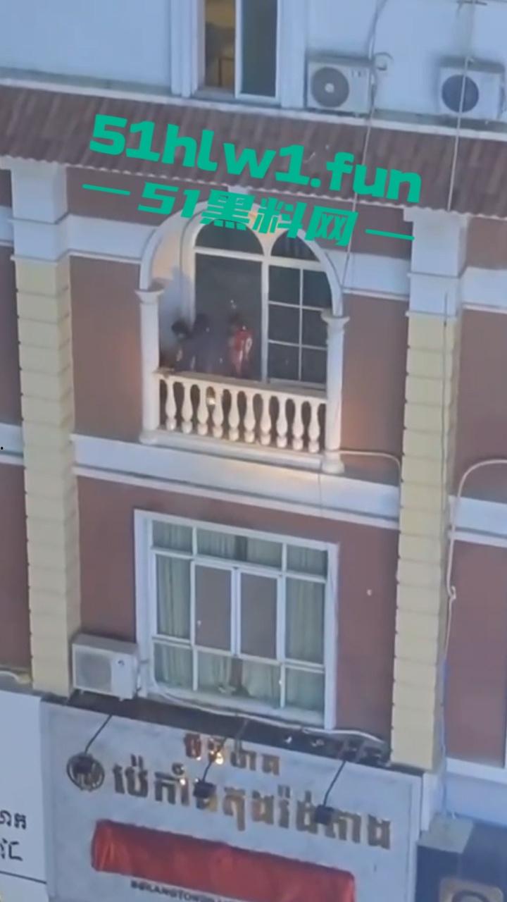 柬埔寨金边钻石岛警察抓捕嫌犯暴力又血腥 现场实拍炸裂视频流出!-4