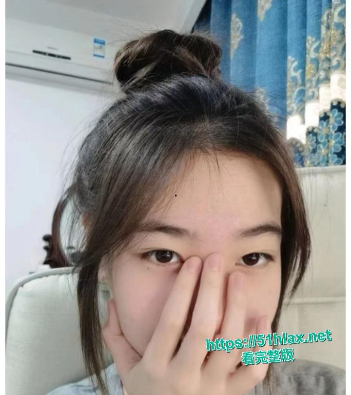 在校女大学生冉冉私拍视频曝光 床上身穿情趣内衣露脸秀美乳翘臀 白虎嫩穴骑乘吸吮肉棒刺激到爆-3