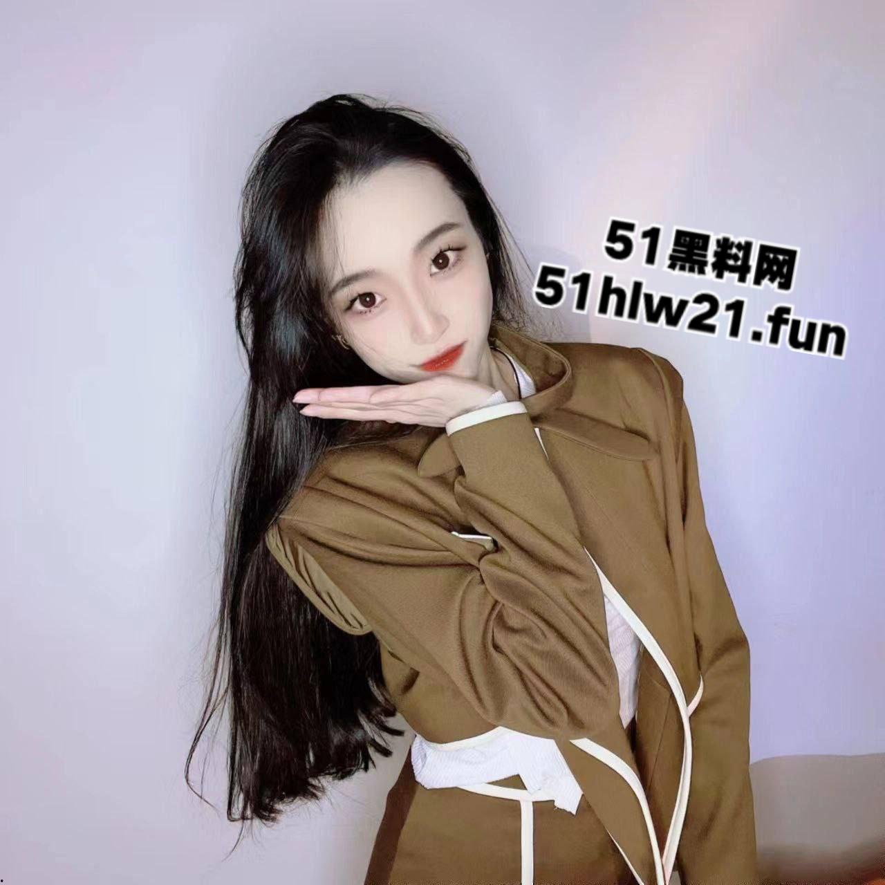 微博网红泄密【一只小年糕呀】高颜值长腿反差前女友,分手后被渣男曝光露脸自拍!-5