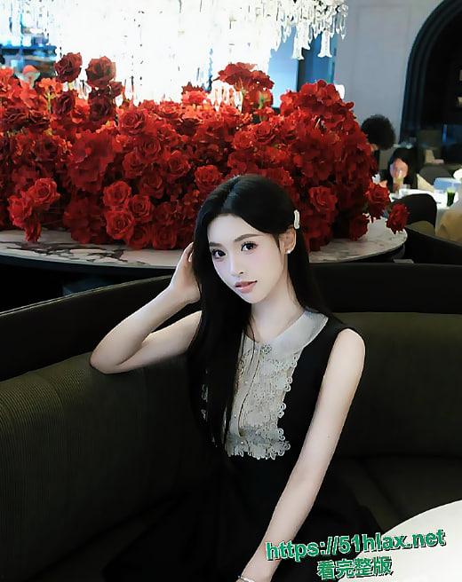 北京三里屯姚铭芮和炮友居家激情视频流出 夜店女王深喉吞精 翘臀后入浪叫销魂-1