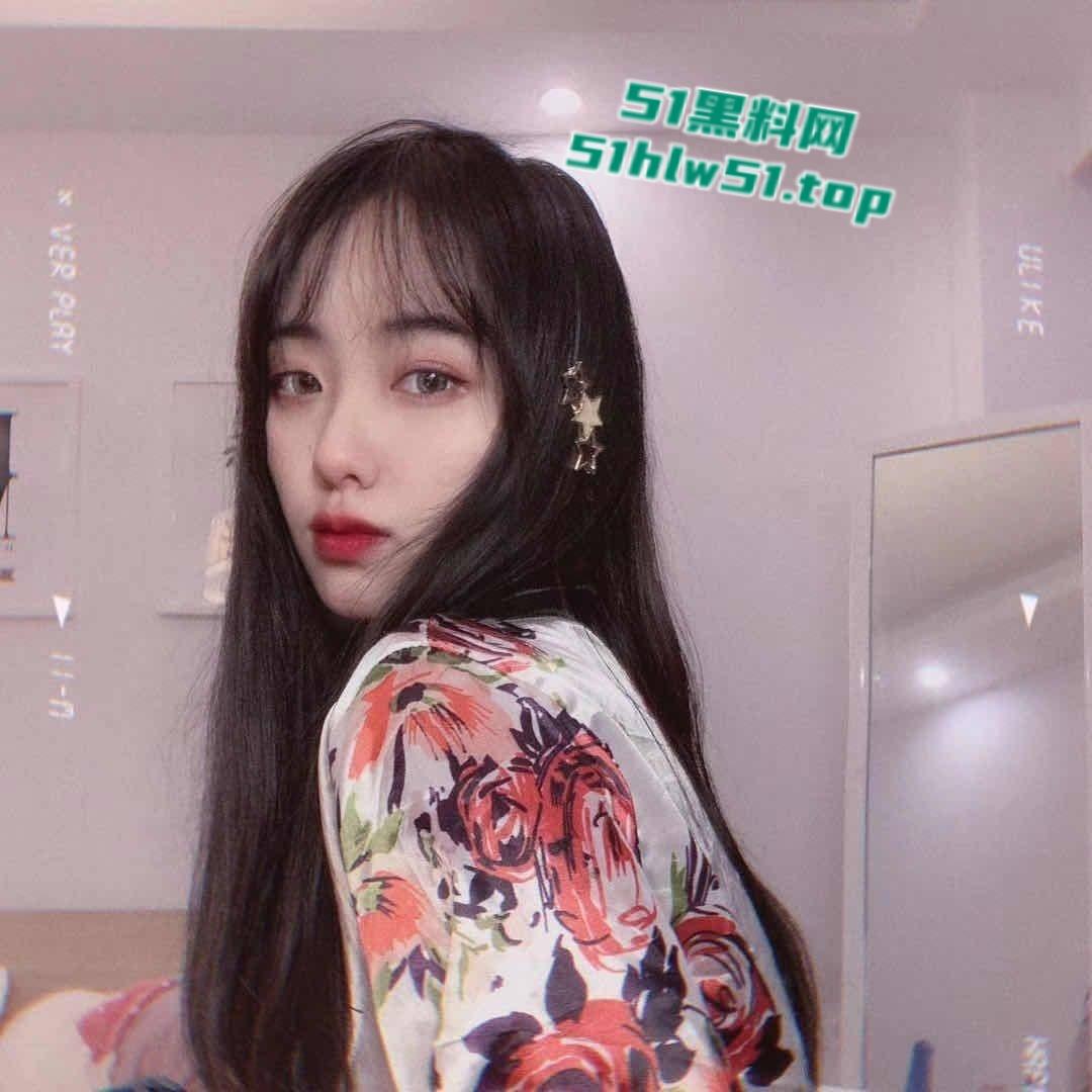 东北长春吉林大学【李婷】眼镜直男偷情啪啪,在镜子前边干边拍视频惨遭渣男曝光流出!-7