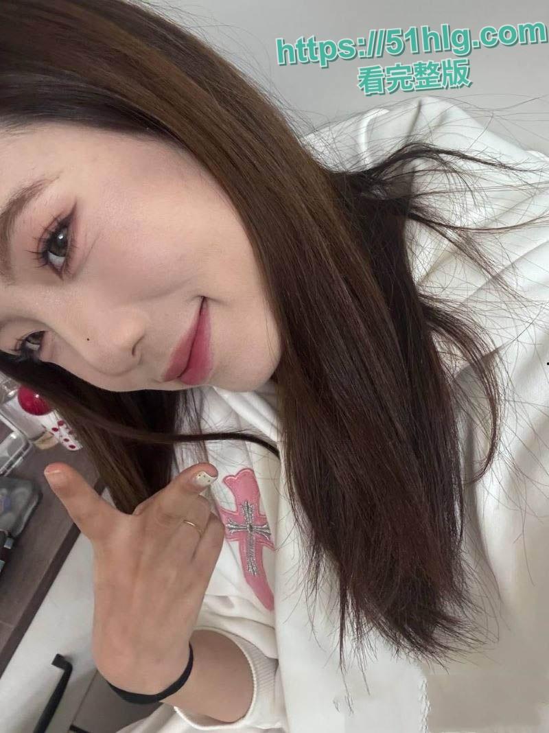 【深圳】长腿女神【徐娇娇】曝不雅视频！认识三天就被炮友搞定，骚穴被大鸡巴暴力抽插，淫荡无极限-2