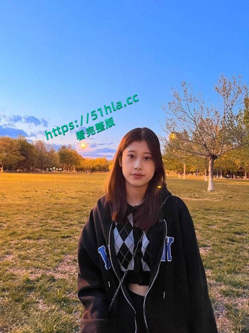 极品美女大学生性爱视频与生活照泄露，校花私下反差爆表，嫩穴高潮淫态炸裂！-4