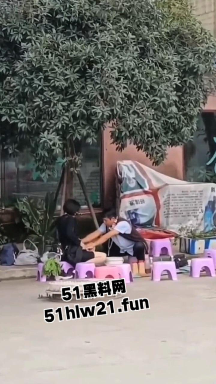 江湖骗子命理大师,当街算命还上手掏女客户裤裆摸逼,起身做法摸奶揉捏这都能骗人呢!-5