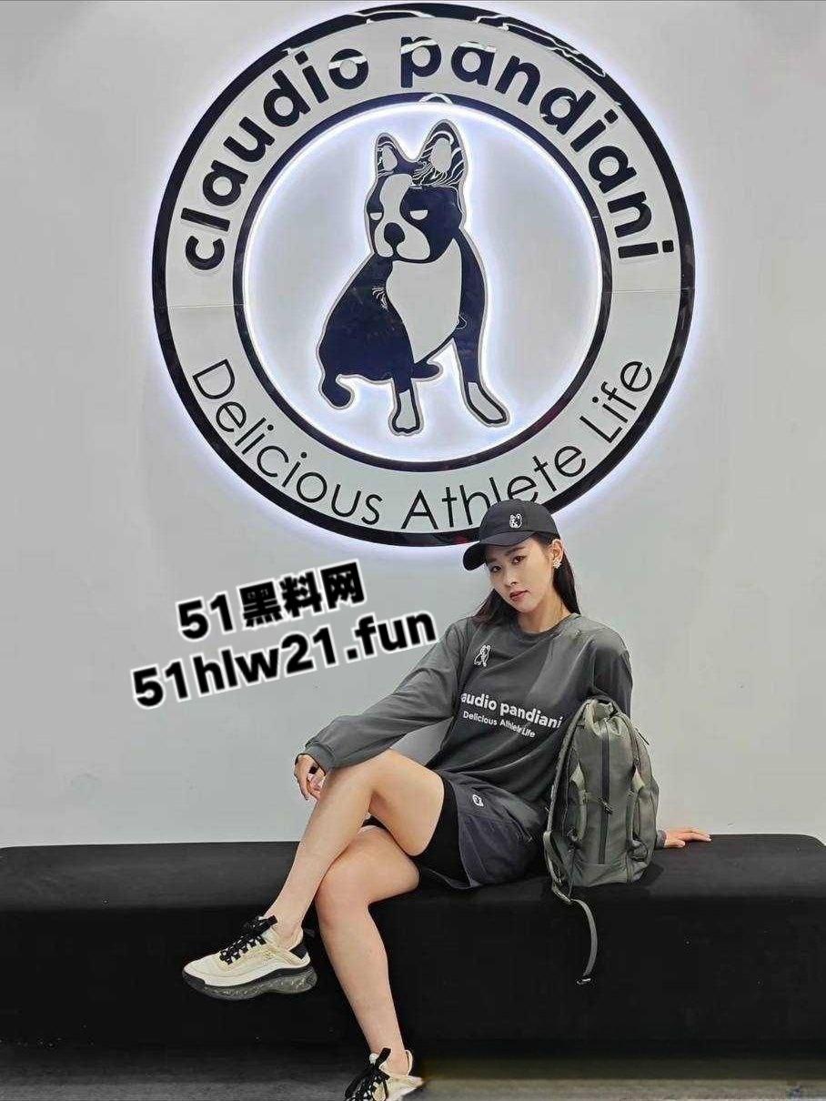 抖音100W粉丝博主踢足球的程序员【关旭】被女粉丝实名举报骗炮女粉丝,隐瞒结婚史并偷拍与女粉的性爱视频!-9