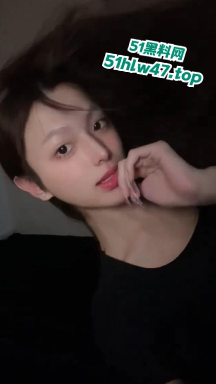 身高175cm的舞蹈生【sam老师】拍裸照曝光,抽取随机粉丝宾馆私会插穴。-3