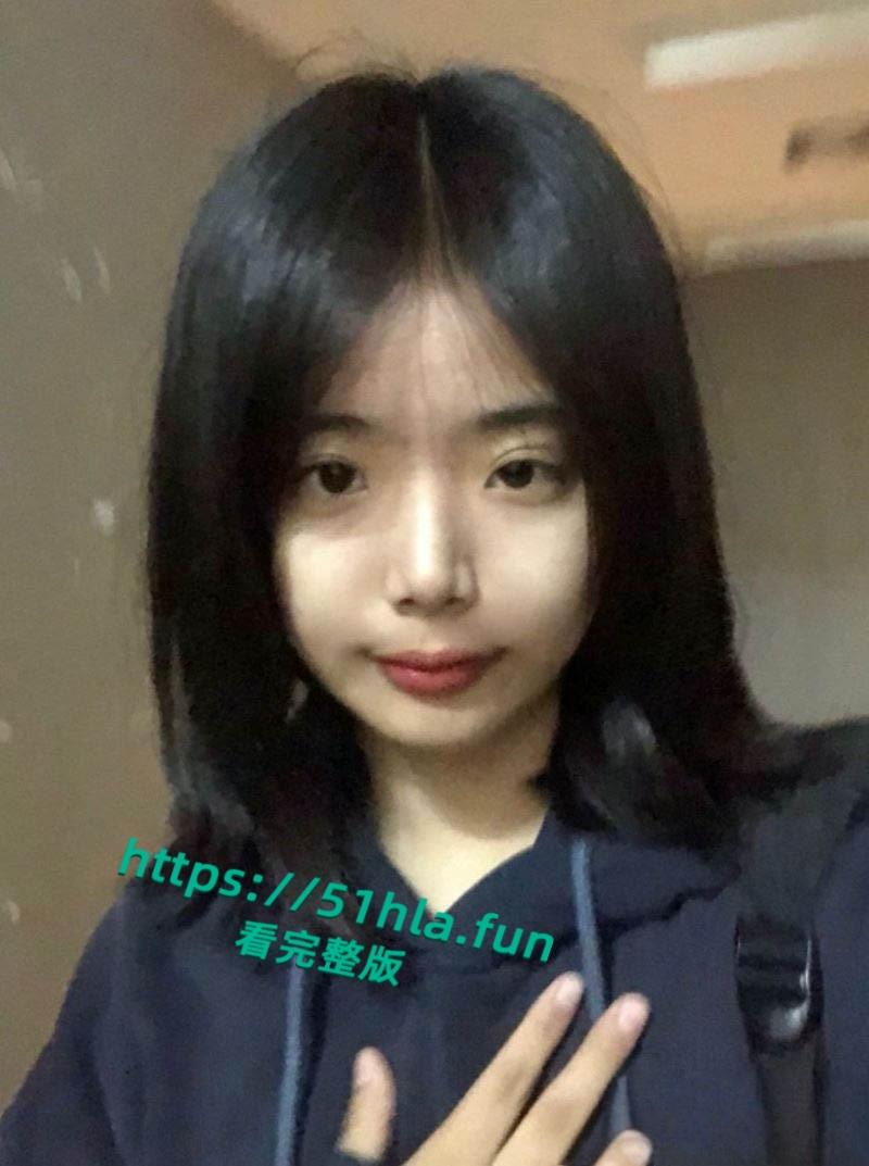 山西运城学生妹【陈茹茹】性爱视频流出，手捧大屌一顿猛吸被勒脖后入狂操淫叫连连！-3