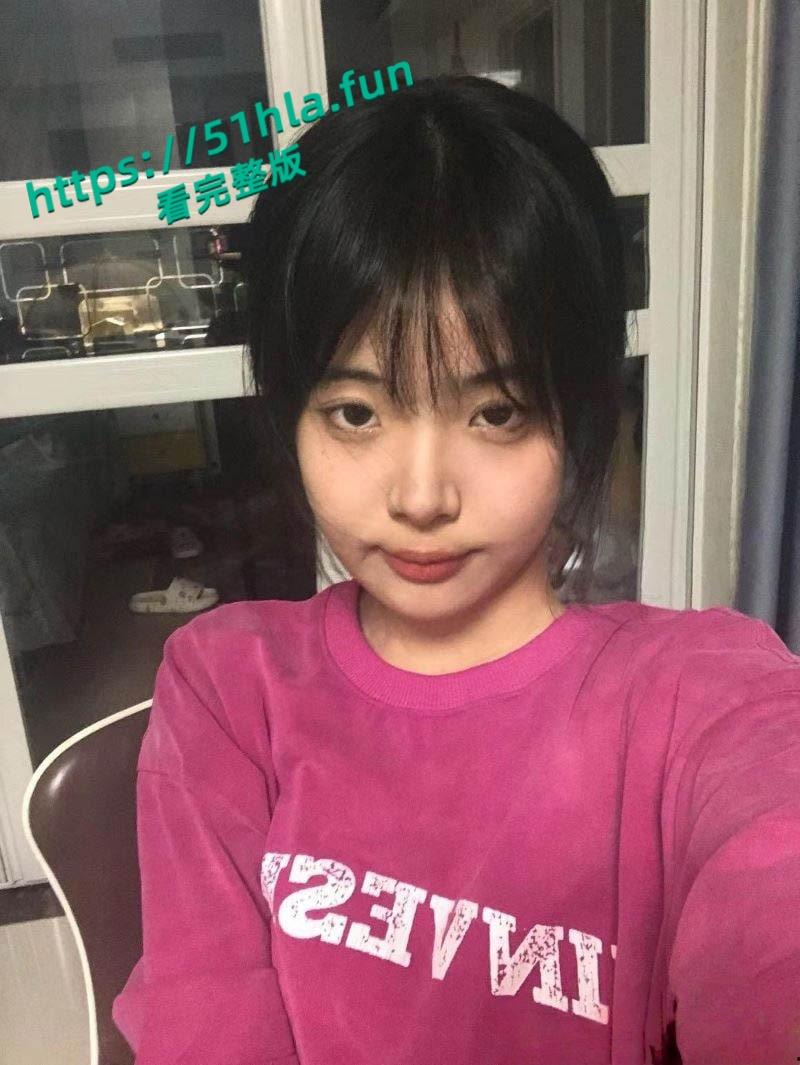 山西运城学生妹【陈茹茹】性爱视频流出，手捧大屌一顿猛吸被勒脖后入狂操淫叫连连！-4