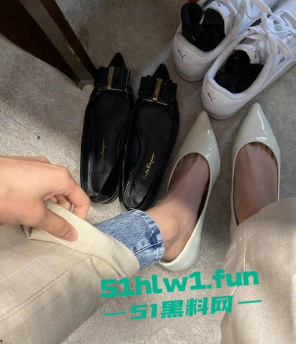 震惊大瓜！北京招商银行高管【廖飞】因欠债危机直接实名下海做鸡，职业白领傍上司还欲求不满发展性趣爱好。-10