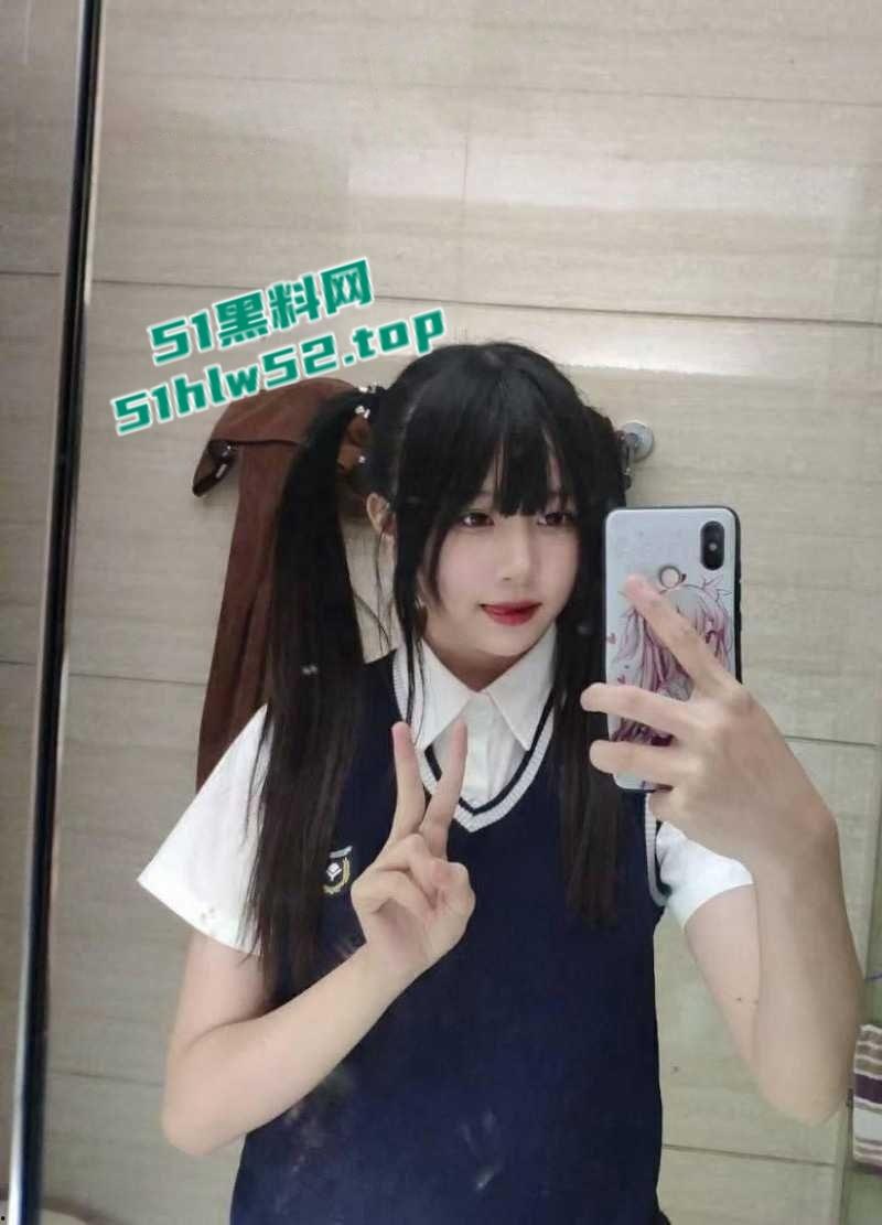 清纯白丝JK嫩妹与男友激情性爱,双马尾胯下卖力侍奉,娇嫩翘臀遭猛烈打桩,激情十足反差感拉满!-1