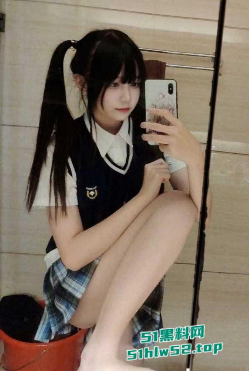 清纯白丝JK嫩妹与男友激情性爱,双马尾胯下卖力侍奉,娇嫩翘臀遭猛烈打桩,激情十足反差感拉满!-7