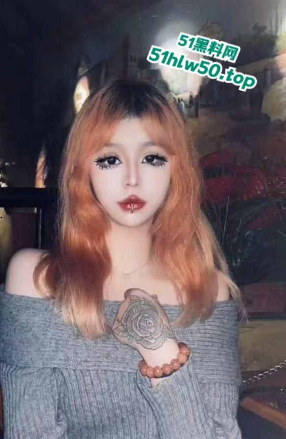 南京赛博酒吧美女营销【边晨】为业绩接单送炮视频爆出,颜值和身材都很极品玩起来肯定带劲!-4