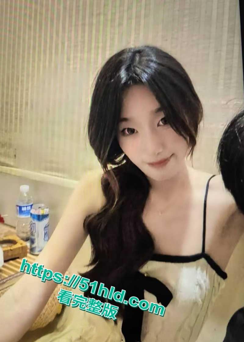 北漂小骚货【杨琪】为上位与老板激情缠绵,后入女上情趣装护士装视频惨遭泄露!-3