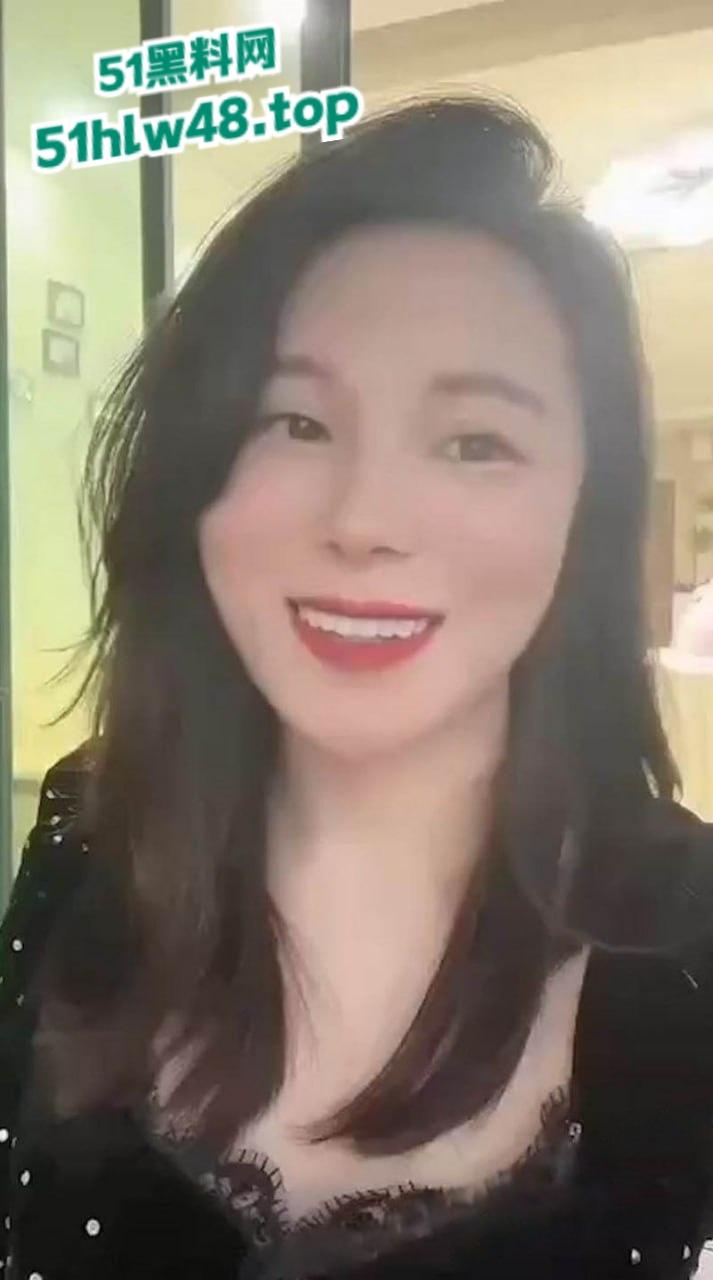 奔驰群友会绿帽男,公开老婆偷情记录,结婚15年骚鸡竟出轨多人,背着老公成为别人性奴。-6