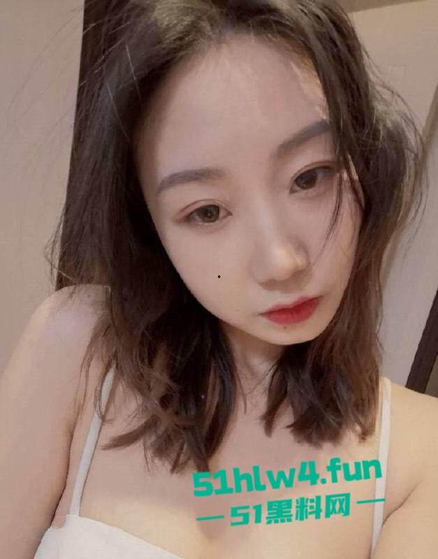 顶级身材御姐人妻【王诗玉】万达轻奢专柜柜姐,身材高挑巨乳翘臀背着老公约炮被发现果断将骚逼曝光。-7