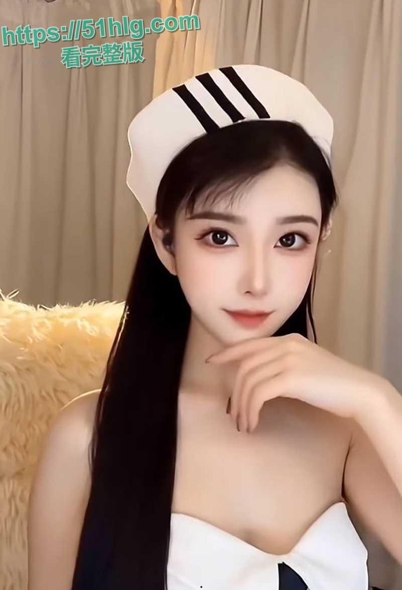 抖音极品网红【鱼乐呀】与榜一大哥私拍视频流出 完美露脸 极品身材 美乳嫩穴 道具插逼 情趣比基尼造型超撩人-5