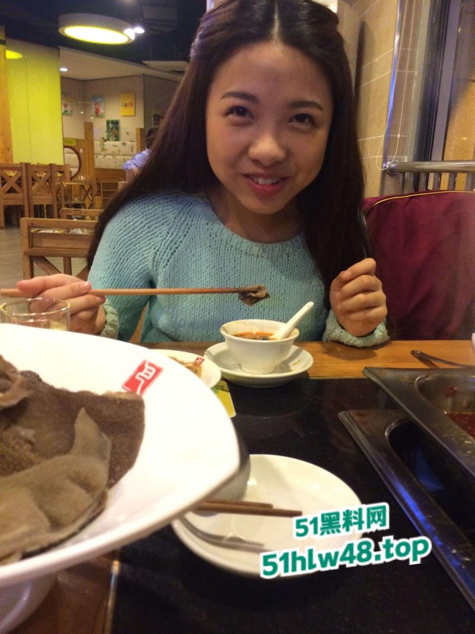 四川卫校学生妹【谷盼盼】与男友各种性爱视频泄密,单纯萌妹被调教成骚母狗对话淫荡至极。-3