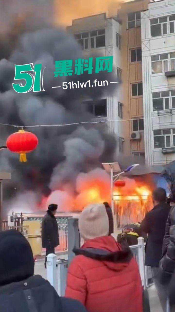 河北张家口突发火灾【力广菜市场】发生特大火情,目前已致8死15伤现场画面流出 这也太惨了。-5