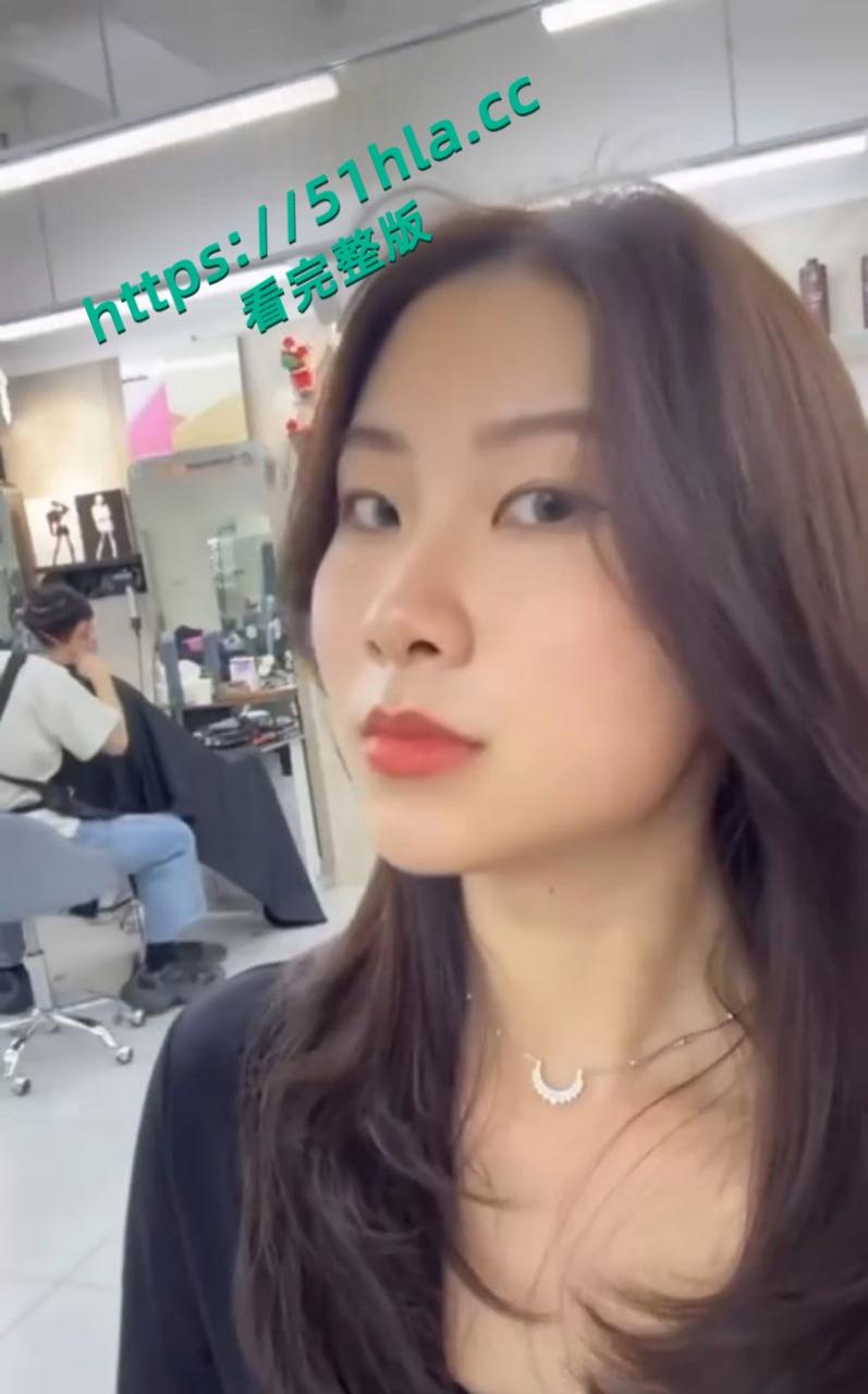 香港大学清纯校花【黄凯欣】抵不住金钱诱惑,沦为富二代性奴玩物,满身淫语颠覆女神形象!-1