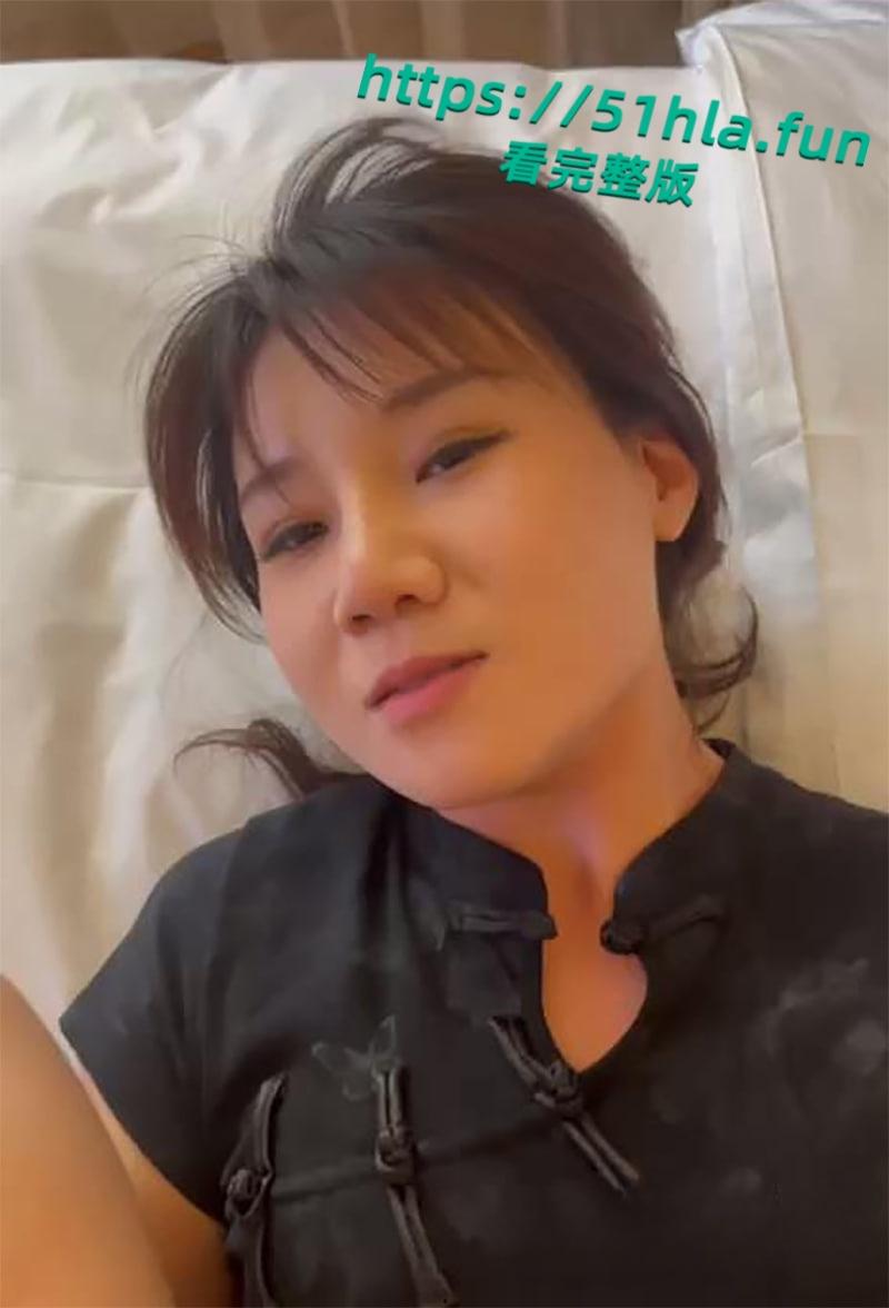 山东淄博警花【朱潇婉】大量出轨视频被曝,美艳人妻性欲极强,露脸约炮舔屌满嘴骚话高潮淫叫!-1