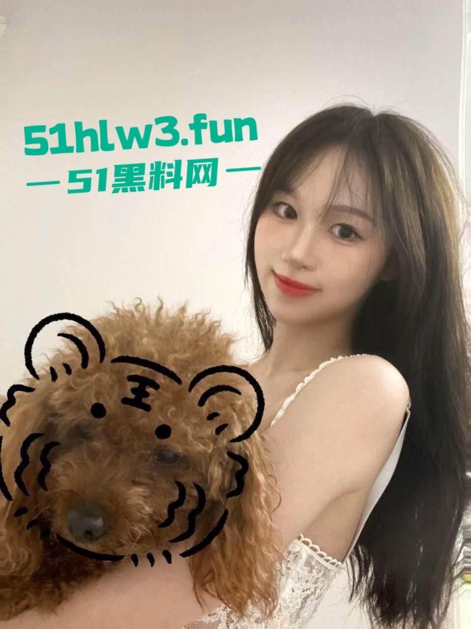 西安园林实习生【王晓雪】高颜值清纯靓妹，身材纤细美腿修长被大屌领导潜规则 吃肉棒的样子太骚了。-7