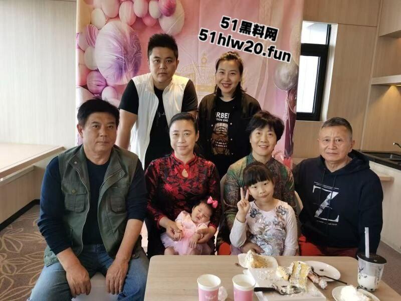 小混混摇身一变成老板!深圳盐田曼哈幼儿园老板王瑞带前妻一家老小吃软饭骗走香港富婆上千万,网友喊话赶紧开课教学。-2