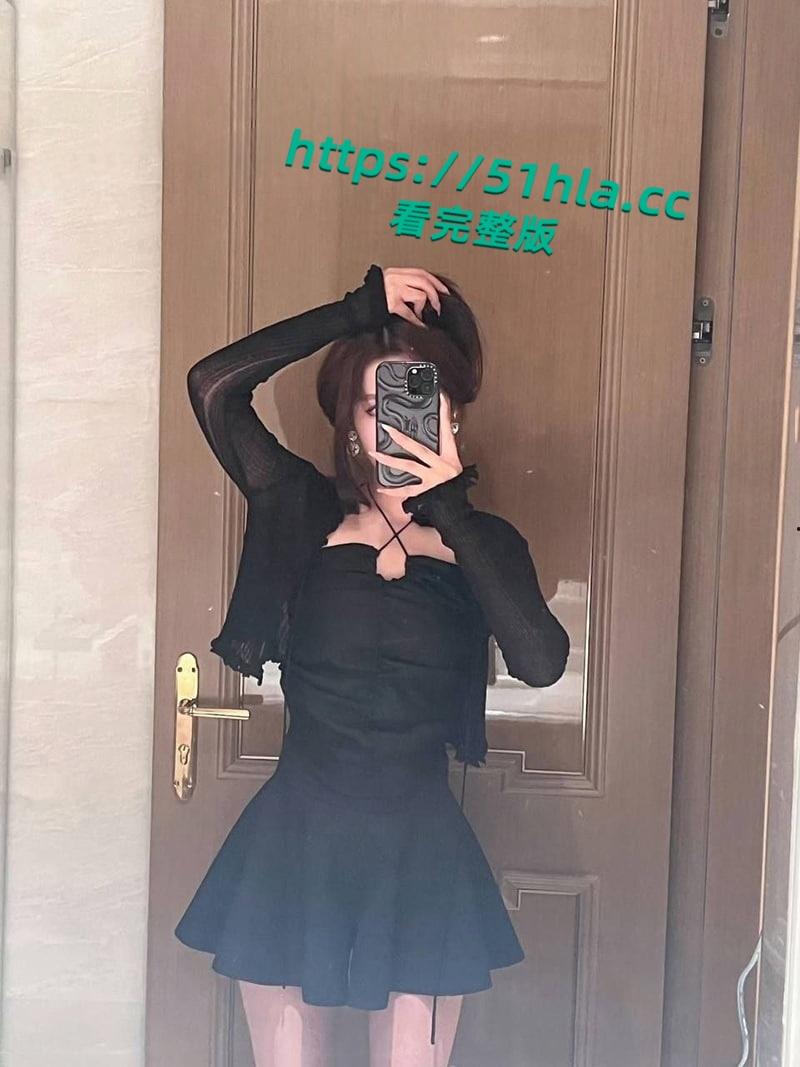 推特大神【一杆钢枪】约炮南昌一字马做爱舞蹈老师,枪枪到底爽的炮架子叫的人骨头都酥了!-1