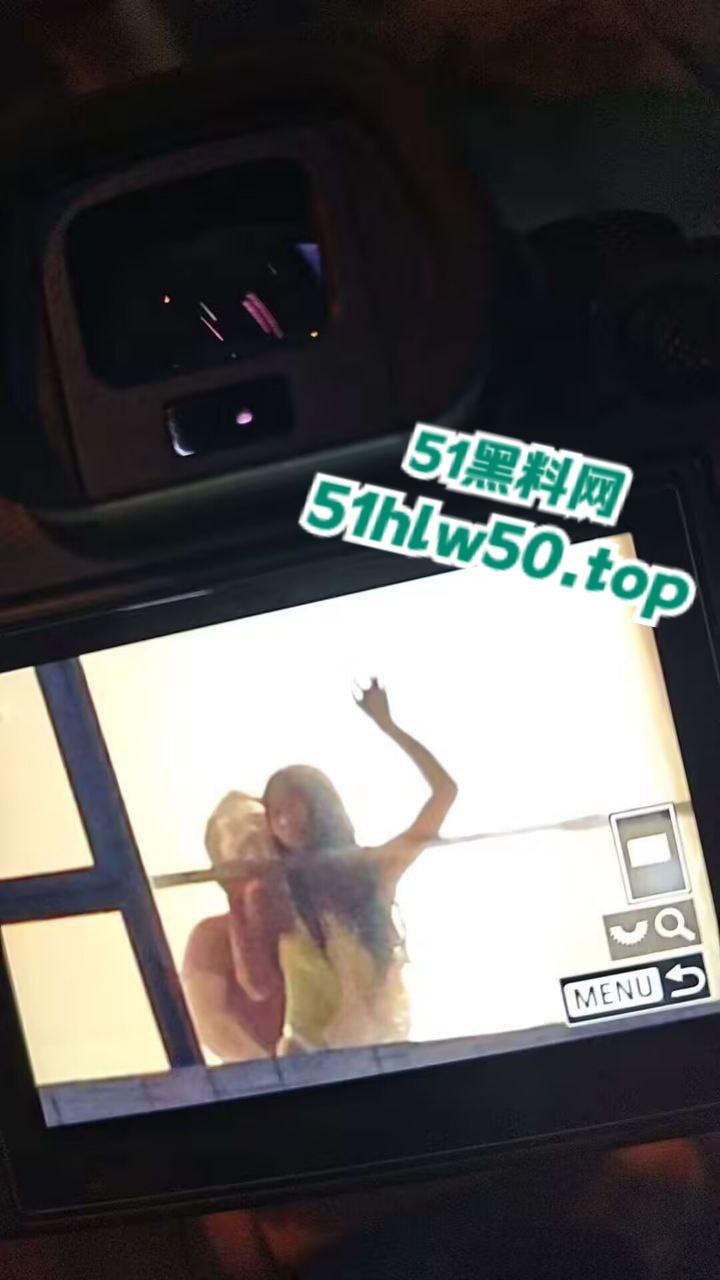 广州萤火虫漫展是好文明【荞麦甜甜茶】D座江边不拉窗帘激战，上万人围观拍照完整视频流出！-7