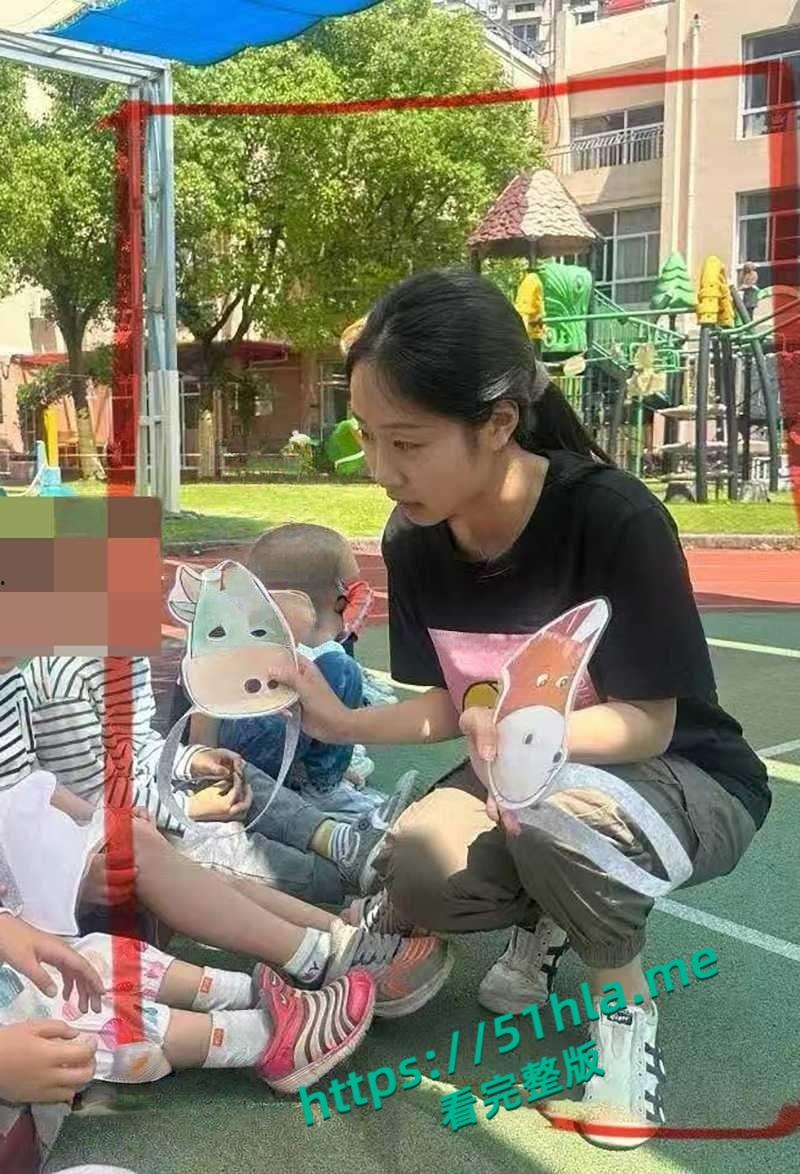 上海浦南幼儿园【朱玲也】锦和校区,美女幼师与男友裸聊自慰视频被曝光,淫浪尤物性瘾巨大私生活混乱不堪!-8