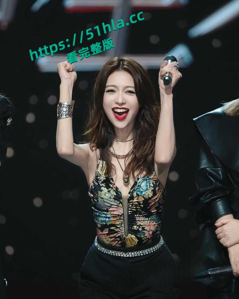 香港最后一个少女【薛凯琪】富豪黑人男友同居3年多次出入酒店,性爱视频大曝光,兔子警官激战黑屌炸翻全网!-1