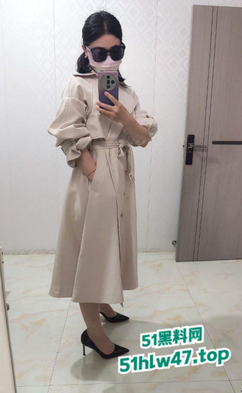 极品少妇寂寞野外露出直播,公共座椅成自慰椅双腿大张插到喷水!-6