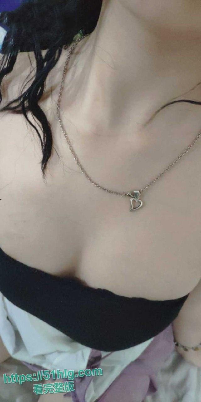 【香港】大学巨乳嫩妹【陈意涵】以恋爱为名滥交,多名男生被骗财,几人怒曝骚逼被无套猛操内射视频-9