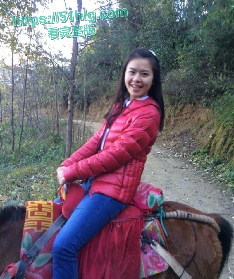 【广东】极品人妻给老板当情妇!旅游自拍不雅视频泄密被疯传,娇嫩肌肤弹力十足,嫩乳翘臀挑逗欲火-1