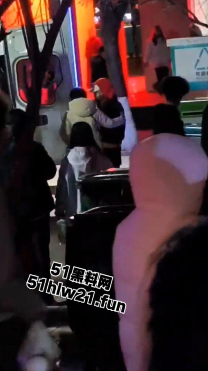 山西一高校女生厕所产子,涉事学校曝光内情,知情人透漏是教育系大一新生,毕业后找工作一定有优势。-6