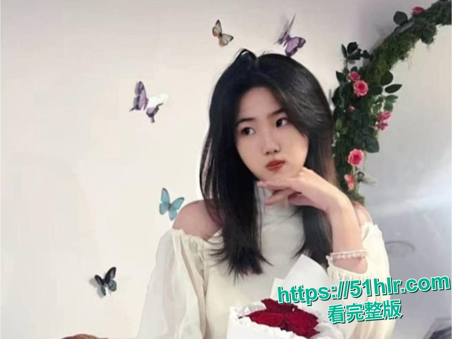 惊爆!菏泽高颜值女神刘鑫雨,早期自报不雅视频突流出!-2