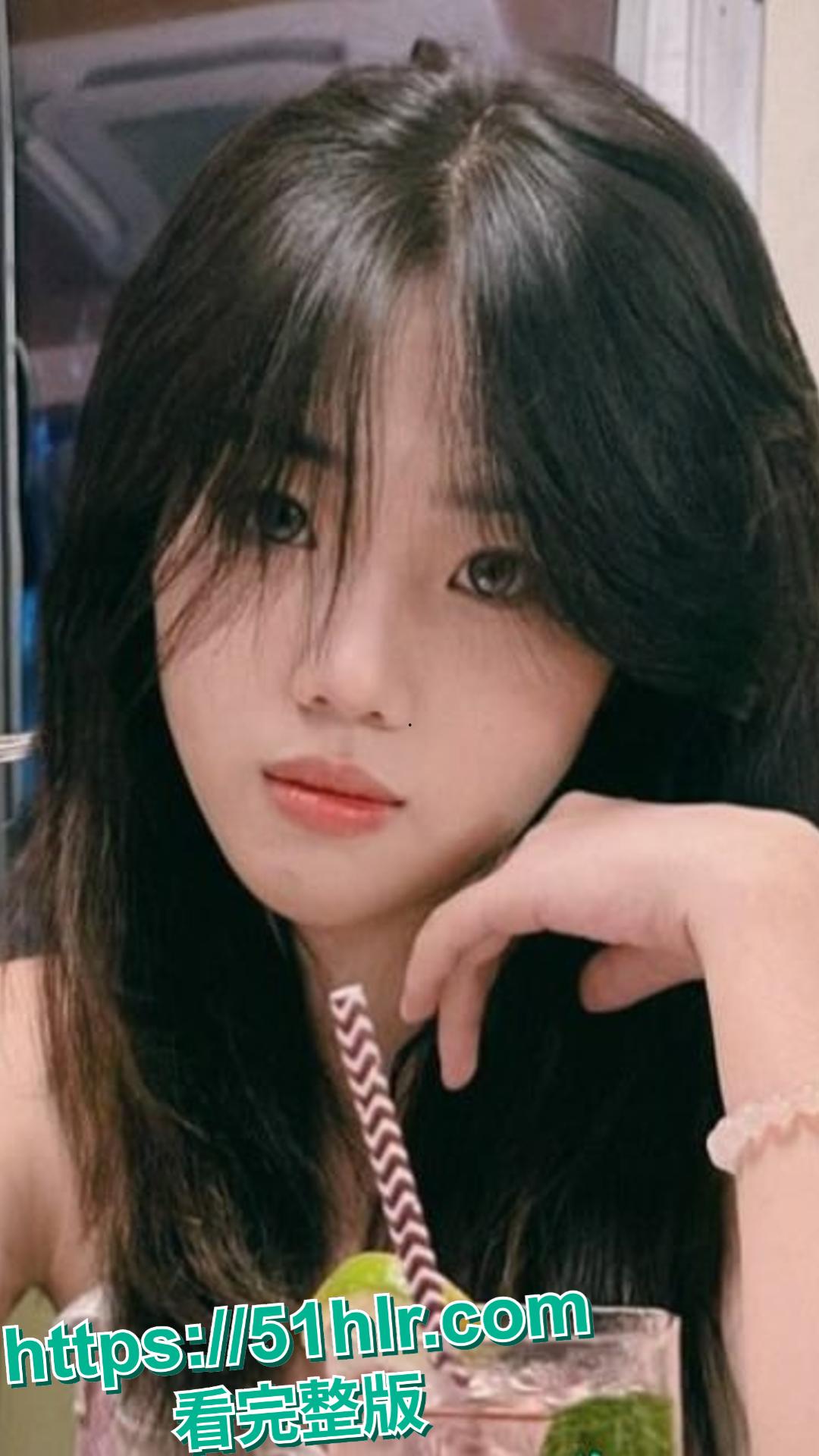 惊爆!菏泽高颜值女神刘鑫雨,早期自报不雅视频突流出!-4