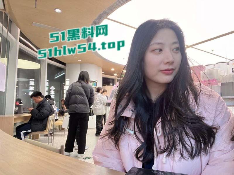 瓜友投稿曝光自己反差女友，喜欢镜前看自己被操，淫荡模样 母狗属性简直拉满！-2