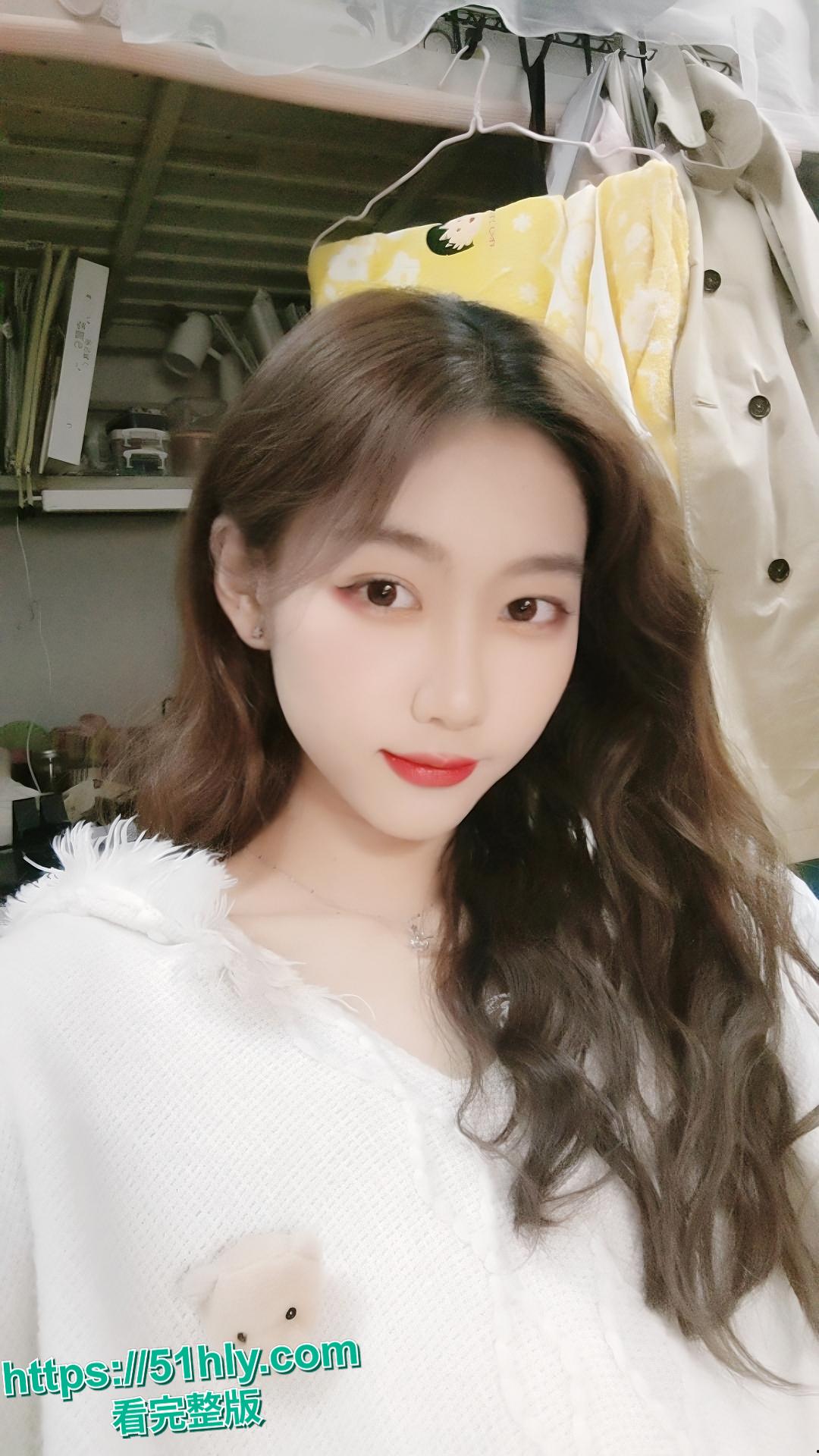 华北电力大学校园长椅成新的网红打卡点-3