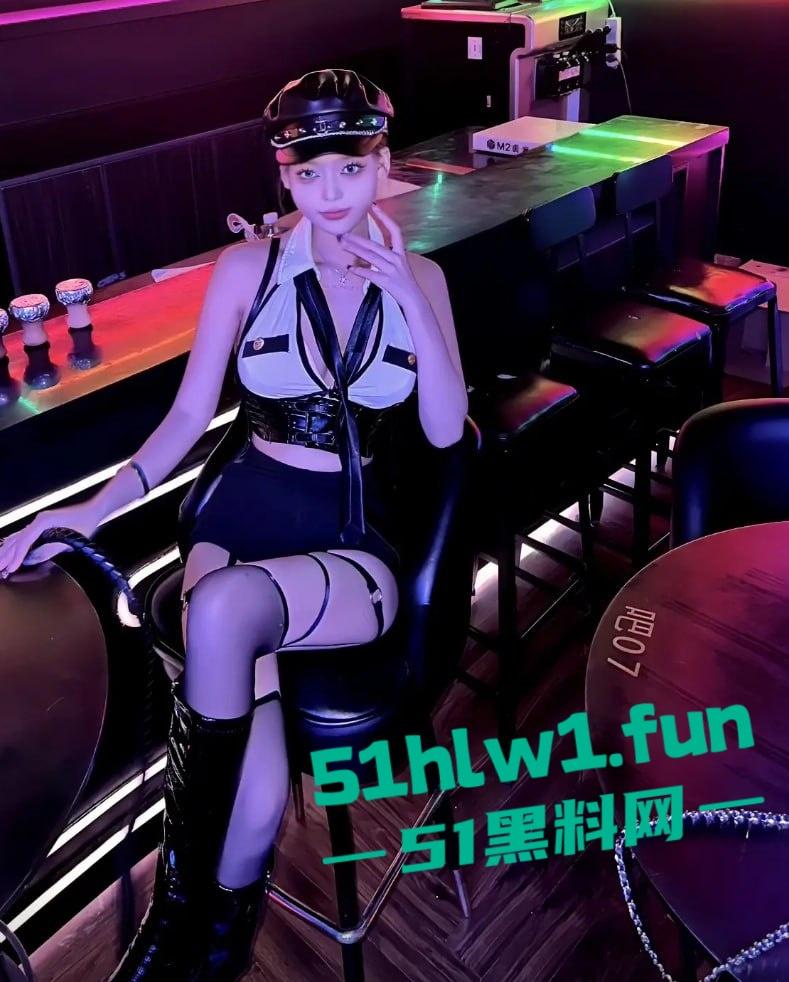 东莞夜场女DJ【刘晓露】爆出圈钱黑料,18岁小母狗圈老板钱还肆无忌惮出轨,当舔狗被甩锤得脸都没了!-10