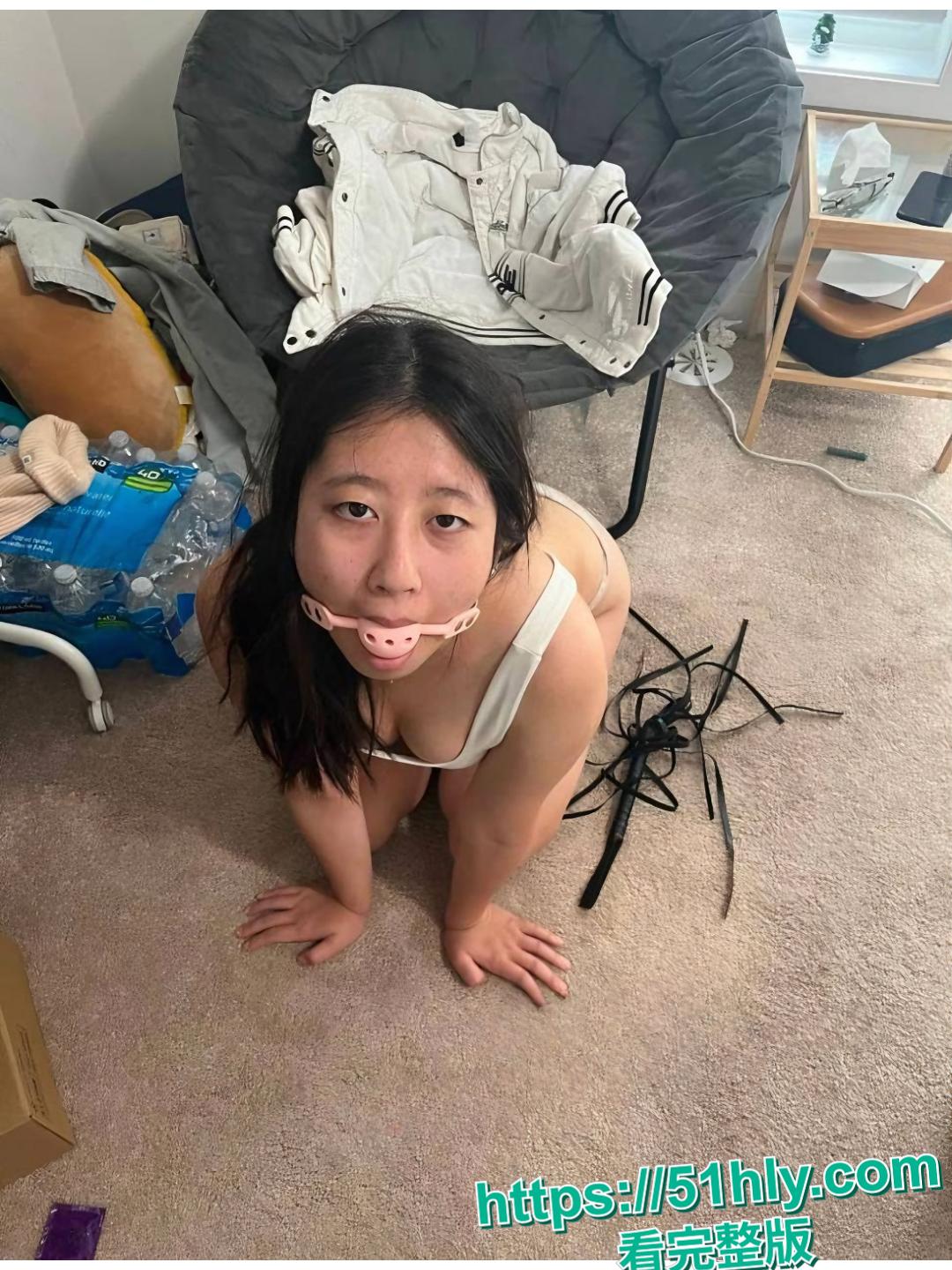 美国留学生李晓雨黑料曝光,清纯学霸变性奴,脏乱差炮友出租屋骑乘做爱!-3