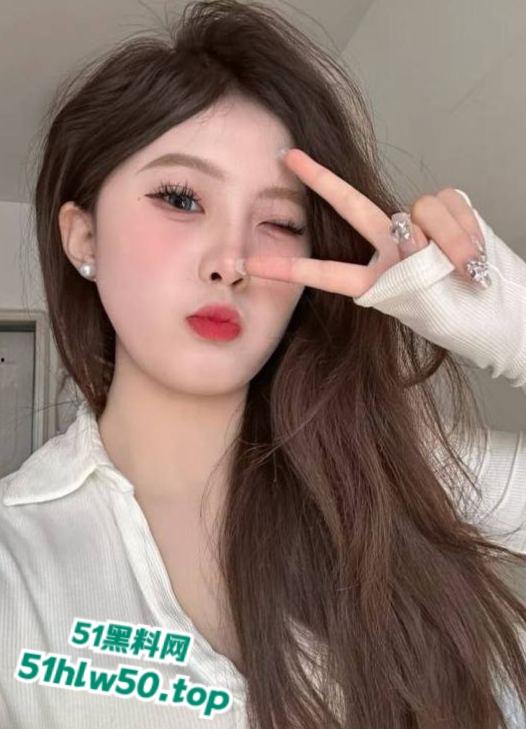 北京航天航空大学【邹清雯】材料科学与工程学院研一母狗,背着男友约炮被曝光性爱视频!-10