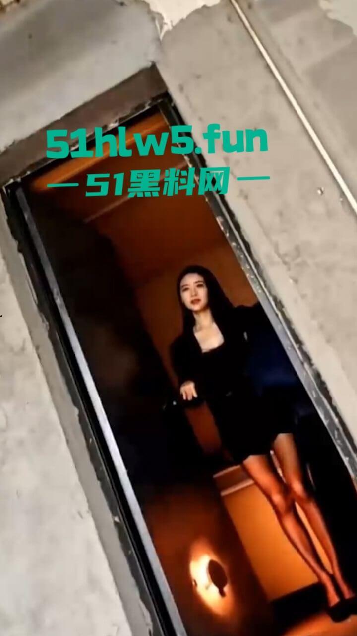 长沙鸡店惊现美女花魁引众人排队干逼，结果被帽子叔叔一锅端，一天操作下来逼都没合过！-10