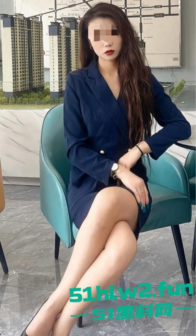 陕西银泰学府【马欣】大年三十车震偷情被抓,逃跑竟拖行原配八米,已婚已育还这么骚?-2