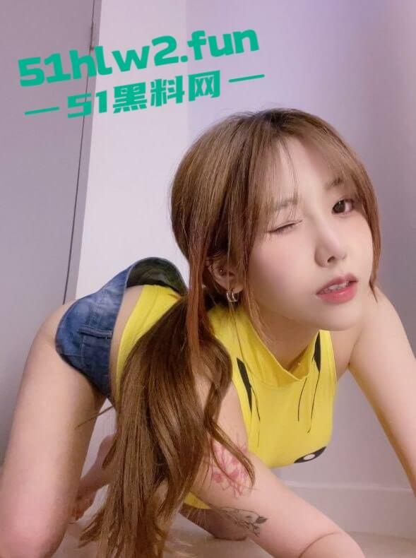 韩国福利姬女神【楚楚chuchu】完美身材大奶学生妹,清纯可爱的颜值下御姐身材超性感,水晶道具自慰福利。-3