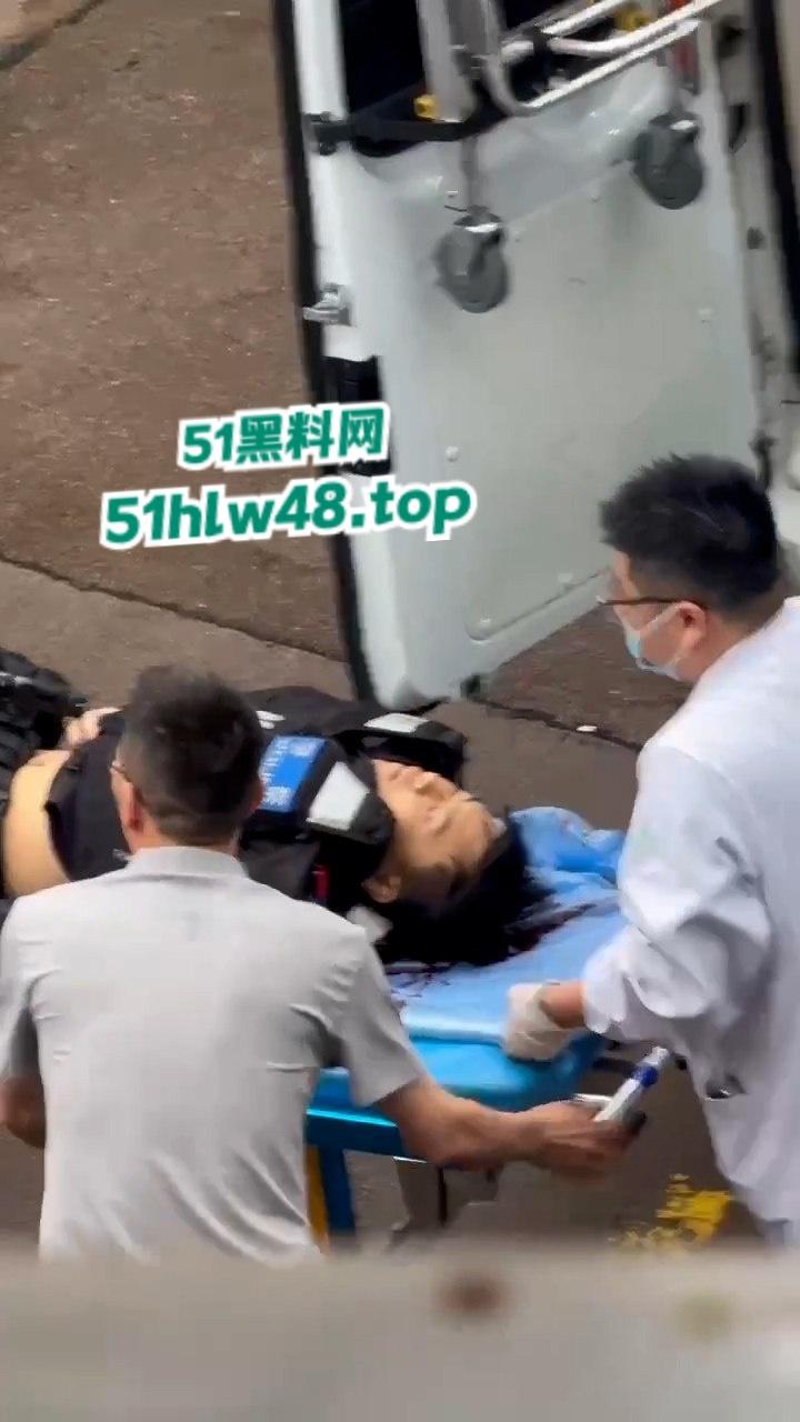 毒贩回国逃蹿台州,枪杀多名路人和警察,现场比拍电影还可怕,目前国内视频已被封禁。-6