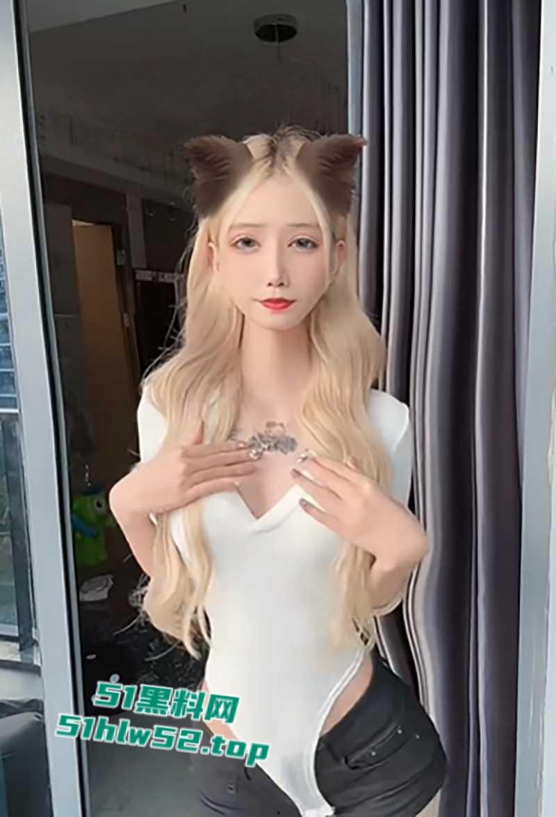 快手最骚女师徒性爱视频流出,徒弟【婷婷子】露脸口交淫骚裸舞,师傅【丝爷】酒店群交4P轮插被曝光!-10