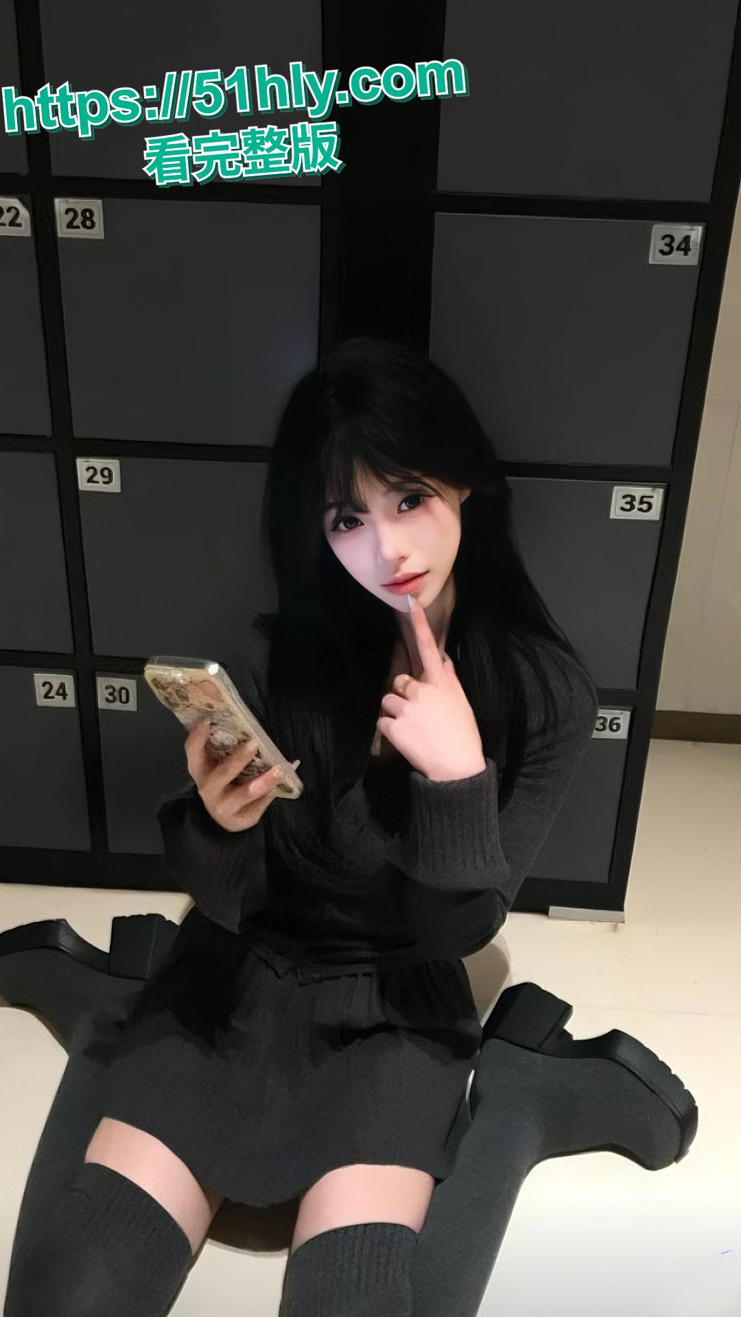 广东抖音60万网红 妹妹早上好 酒店约炮榜一大哥视频流出  清纯女神人设塌房 黑丝情趣 抬腿猛操 淫水打湿一床-2