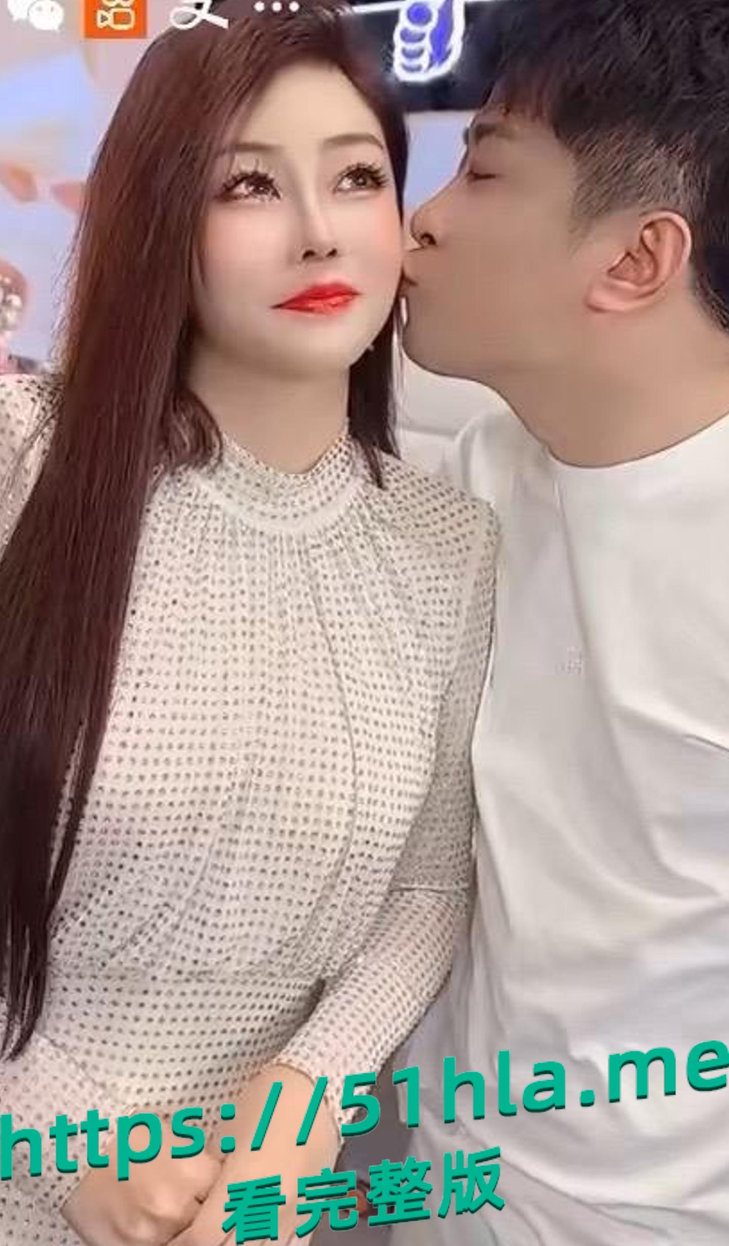 💥震惊!快手直播带货“一哥”辛巴 深夜在香港与女粉丝酒店不雅视频遭偷拍流出,尺度惊人!-7