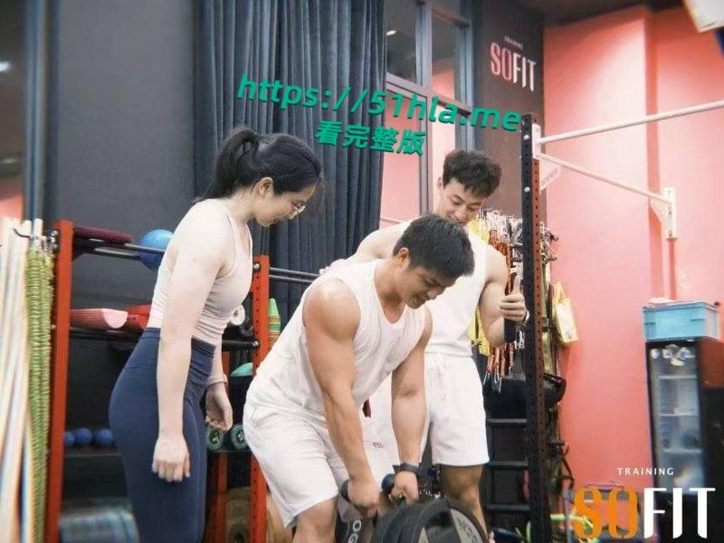 广东工行惠州分行区域经理【梁子莹】出轨健身教练私下寻欢，丈夫黄毅成抓奸并实名举报曝光全网！-11